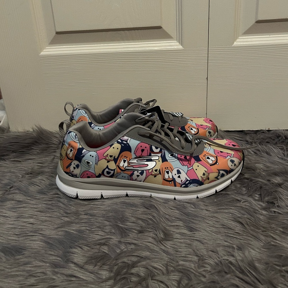 Non slip shoes brand new.